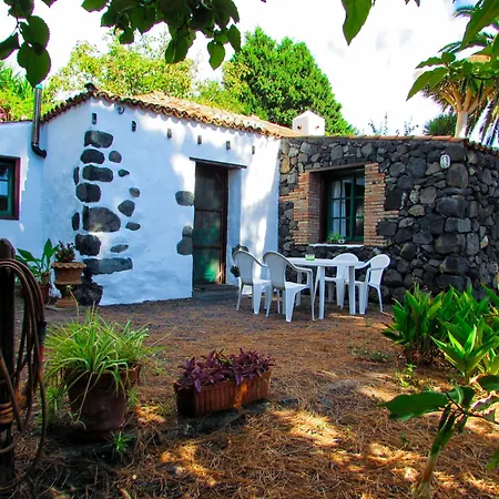 La Bodega Casa Rural Con Piscina Y Jardines Brena Baja